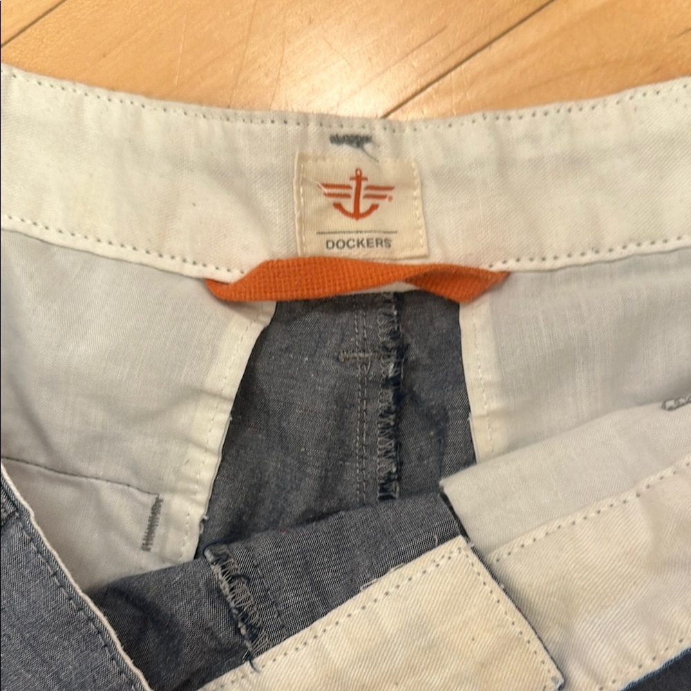 Men's Gray Casual Dress Shorts - Picture 3 of 6